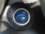 スマートキー装備車なので、キーを取り出さなくてもエンジン始動が可能です。