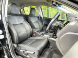 運転席シート廻りは使用感も少なく、良好な状態となっています。前オーナー様が丁寧に使っていたことがよくわかりますね。