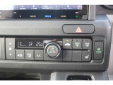 フルオート・エアコンディショナー/運転席シートヒーター装備しています!