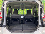 普段のお買い物や通勤、送迎等に十分な荷室スペースを確保しております。セカンドシートを倒すと、大きな荷物の積載も可能です♪
