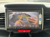 バックでの駐車が苦手な方や運転にあまり自信のない方でも後方の視界をしっかりサポート。安心して車庫入れが出来るバックカメラを装備しています!