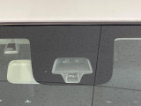 【スズキ セーフティサポート】走行中に前方の車両等を認識し、衝突しそうな時は警報とブレーキで衝突回避と被害軽減をアシスト。より安全にドライブをお楽しみいただけます。