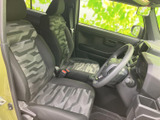 運転席は広々としており、快適なドライビングをサポート。シートの素材も肌触りが良く、長距離運転も疲れにくいでしょう。