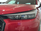 LEDヘッドライトは、点灯の瞬間から最大光量を発揮し、突然暗くなるトンネルなどでの安定感を高めます。