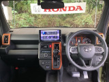 フロントガラスが大きく、ワイドな視界で運転もしやすくなるように、設計されています。