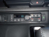 運転席&助手席シートヒーター付き☆フルオートエアコンで室内快適です!USBジャックも装備です☆