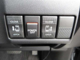 電動両側スライドドア採用。狭い駐車場での乗降時にとても役立ちます。