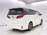 走りにこだわりながら収納力も持ち合わせたお車です。荷物を載せて軽快なドライブを楽しめますよ♪