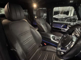 メルセデス・ベンツの定める厳しい基準をクリアしたお車のみをご案内させて頂きます。納車前整備はメーカー規定に基づき100項目以上にも及ぶ点検を熟練のメカニックによって行いご納車させて頂きます。