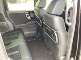 展示車になる工程で室内クリーニングをさせて頂き皆様に安心して触っていただけるよう展示させて頂いております。内外装で気になる点など御座いましたら詳細を写真などでご案内できますのでご遠慮なくお尋ね下さい。