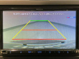 【バックカメラ】運転が苦手な方も車庫入れラクラクです!ギアをリバースに入れれば自動的に切り換わりますので、面倒な操作は不要です♪狭い駐車場もお車を傷つけず安心ですね!