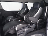 【新車/ファインテックツアラー/2WD/2.7Lガソリン】ダイヤキルトシートカバー【全国納車可能】