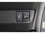 【横滑り防止装置】ドライバーの安全運転をアシストしてくれる装備が充実しています☆ドライバーの不安を安心へと変えてくれますね。