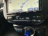 オートエアコンは温度を設定するだけで、自動で風量などを設定してくれます。運転しながら操作も必要ないので、安全性も向上します。
