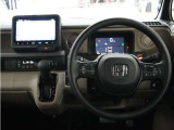 運転にかかわる様々な操作を安全に行えるように視点移動が少なく、操作性に配慮されたスイッチ類が凝縮されたコクピットです。