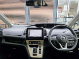 運転席周りの視界もよくハンドルも軽い取り回しなのですごく運転がしやすい車です。