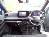 周りが見やすく運転しやすいお車です♪