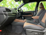 運転しやすい配置のメーター類と、操作しやすいステアリング。快適なドライビングをサポートします。