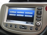 ナビゲーションは純正HDDナビを装着しております。AM、FM、CD、DVD再生、音楽録音再生、ワンセグTVがご使用いただけます。初めて訪れた場所でも安心ですね!