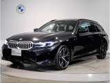 【BMWの伝統】BMWのお車は、&ldquo;駆け抜ける歓び&rdquo;を意識し、走行の安定性とコーナリングの良さを追求し、思い通りにハンドルの操作可能です。