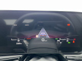 ●バーチャルコックピット『メーターパネル内に高解像度の液晶ディスプレイを配置。ドライバーは視線の移動を少なくすることができます。