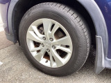 アルミホイールです。足元が引き立つので、車全体のイメージがアップしますよ!