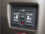 ◆両側電動スライドドア◆狭い駐車場でも乗り降りが楽々♪お子様が隣の車にドアを当ててしまう心配もございません!小さなお子様連れの方もこれで安心。