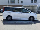 おひとり、恋人、ご友人、ご家族など、少人数でも大人数でもお出かけが楽しめます。この車で楽しいドライビングライフを送りましょう♪