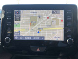 トヨタ純正メモリーナビ装着車。 大型画面で見やすく使いやすいですよ。 トヨタ純正ならではの、シンプル・カンタン操作です。