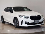 【BMWの伝統-2】時代を超える美しさ。磨き抜かれたエアロダイナミクスが瞳を奪う。一目で伝わるスポーティーなプロポーションは、BMWの走行性能を生み出すのに欠かせない要因の一つです。