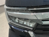 LEDヘッドライトは、点灯の瞬間から最大光量を発揮し、突然暗くなるトンネルなどでの安定感を高めます。