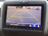 バックカメラ装着済!死角になりやすい後方もとても見やすいです☆車庫入れに自信がない方や縦列駐車が苦手な方にも、オススメ装備です!安心度もアップ!