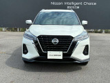 日産のブランドを象徴するVモーショングリルです。