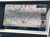 【メーカー純正ナビ】インテリアに溶け込むスタイリッシュな「専用設計」メーカーナビを装備♪視認性や操作性など基本性能にも優れ、より上質なカーライフをお楽しみいただけます。