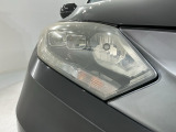 LEDヘッドライトは、点灯の瞬間から最大光量を発揮し、突然暗くなるトンネルなどでの安定感を高めます。