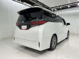 走りにこだわりながら収納力も持ち合わせたお車です。荷物を載せて軽快なドライブを楽しめますよ♪
