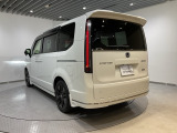 ご納車までの期間ですが、県内のお客様は2、3週間、県外のお客様は3、4週間ほどでご納車が可能となります。但し、お支払いや書類の状況によっては多少の前後もありますので、その際には何卒ご了承下さい。