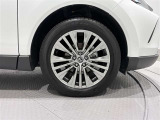 タイヤサイズは(225/55R19)で純正アルミホイールです!