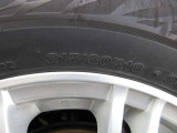 タイヤサイズは、215/60R16です。