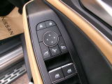 ドアミラーの鏡面の調節、格納は運転席からすべて操作できます!