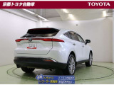 駐車時などの衝突の回避や軽減を図る駐車支援システム【PKSB】で安心をサポート、道路標識をディスプレイ確認できる【ロードサインアシスト】で見落とし防止をサポートします。