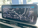 ナビゲーション標準装備です。スマートフォンのミラーリングも出来ます。