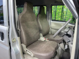 運転席シート廻りは使用感も少なく、良好な状態となっています。丁寧に使われていたことがよくわかりますね。