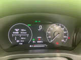 視認性の高いメーター類は、運転に必要な情報を的確に伝えます。運転に集中できる、シンプルなデザインが魅力です。