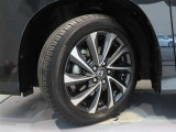 タイヤサイズは205/55R17です!