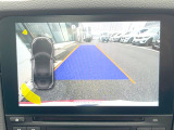 ●ガイドライン付きバックカメラ:不安な駐車もこれで安心!ガイドライン付きなので狭い箇所での駐車もラクラクです!
