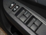 電動格納式ドアミラー・パワーウインドウを装備しています。