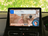 停車中には、地上デジタル放送を楽しめます。移動中の待ち時間を有効活用できます。家族や友人と快適な時間を過ごしましょう。