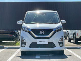一年間走行距離無限の保証付車、全国3000ヶ所で対応可能。最長2年延長も可能です。