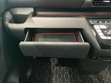 薄型のティッシュBOXなどが収納出来ます。小物入れとしても使えるので便利です。